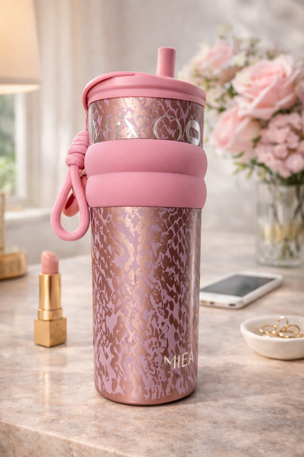 Gourde Isotherme Rose Motif Élégant – Avec Paille & Dragonne