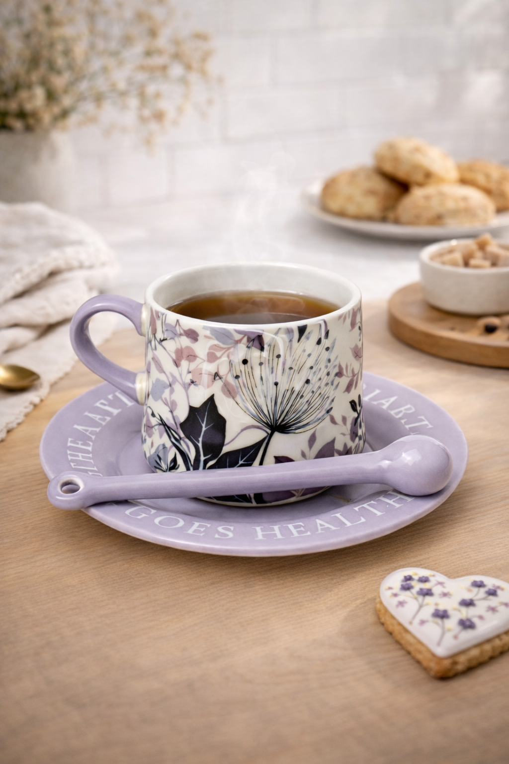 Tasse Florale en Céramique avec Sous-Tasse & Cuillère – Tons Lavande
